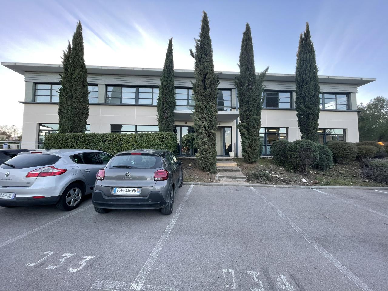 Bureau Aix-en-Provence 303m² Location bureau Aix-en-Provence Bouches-du-Rhône OLBUR2420499 0